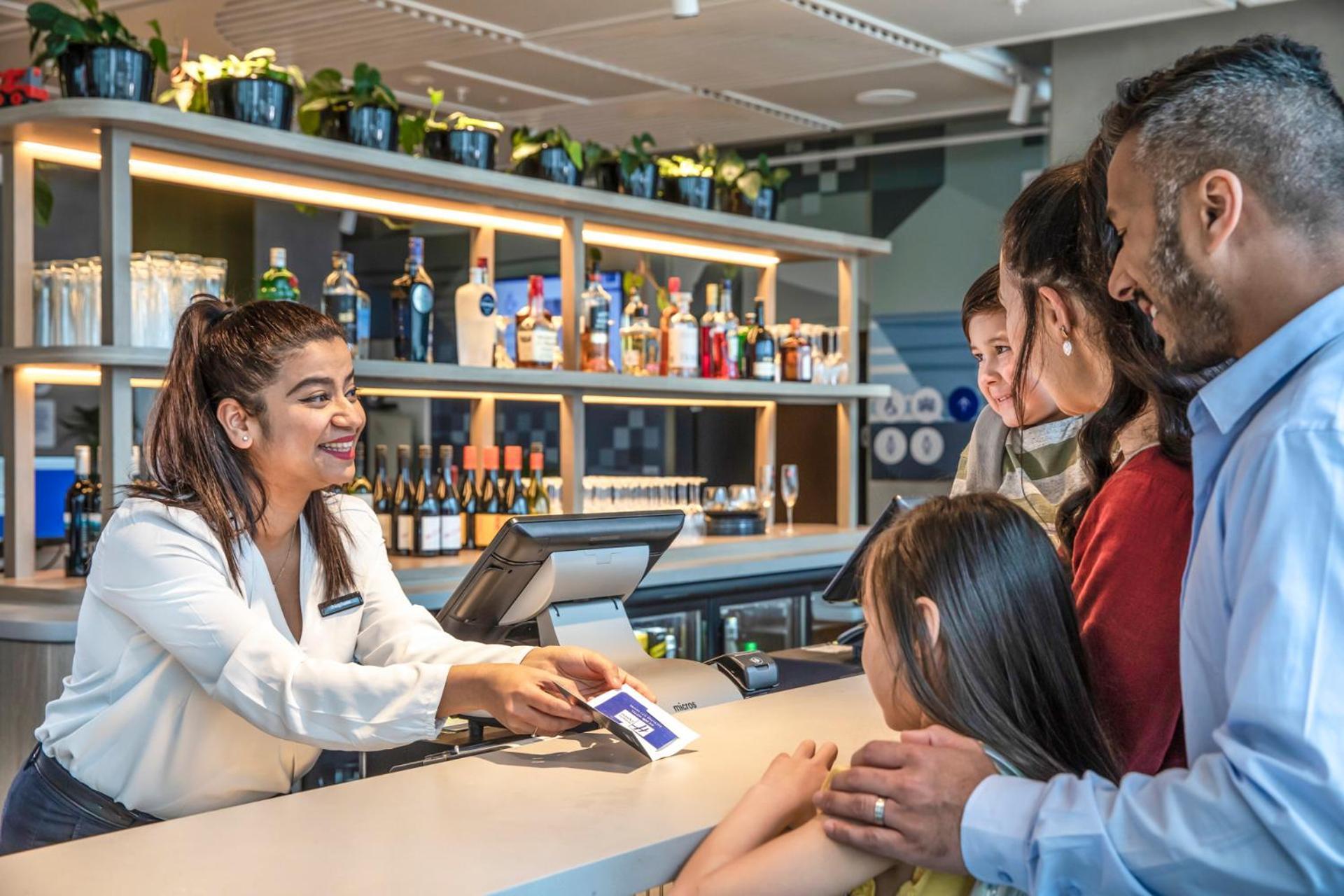 Holiday Inn Express Auckland City Centre By Ihg ภายนอก รูปภาพ